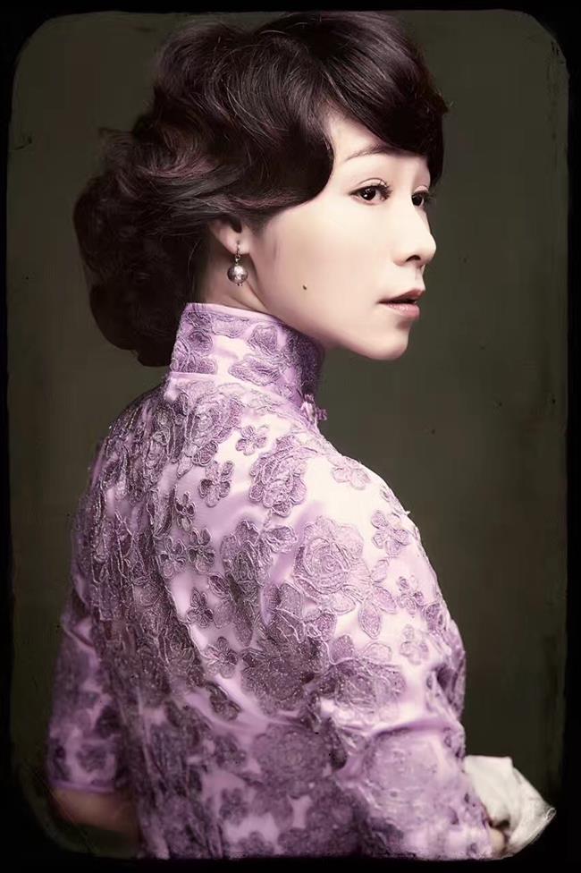 《小城之春》中饰演周玉纹.jpg