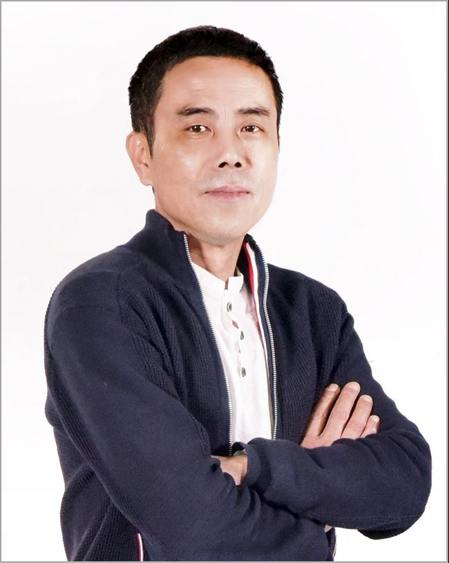 卢哲1.png